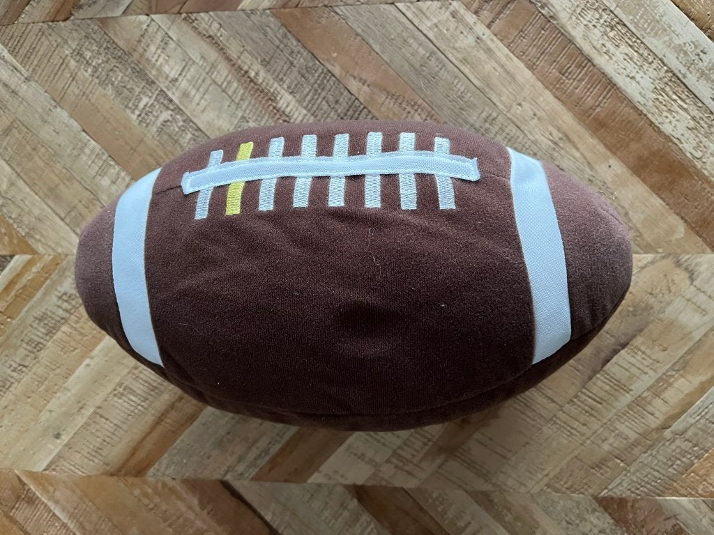 Knuffel rugby bal lengte 27 cm, Ophalen of Verzenden, Zo goed als nieuw, Overige typen, Middelgroot (20 tot 80 cm)