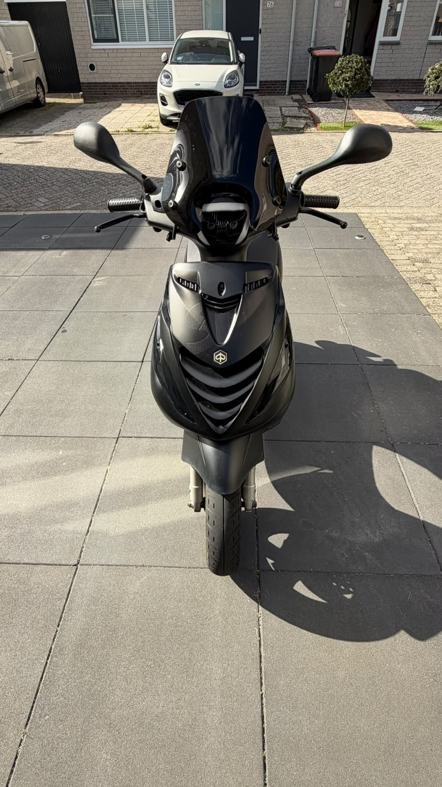 Piaggio Zip 50 i-get 4-Takt uit 2022 met veel extra’s, Fietsen en Brommers, Ophalen, Zip, Benzine, Maximaal 25 km/u