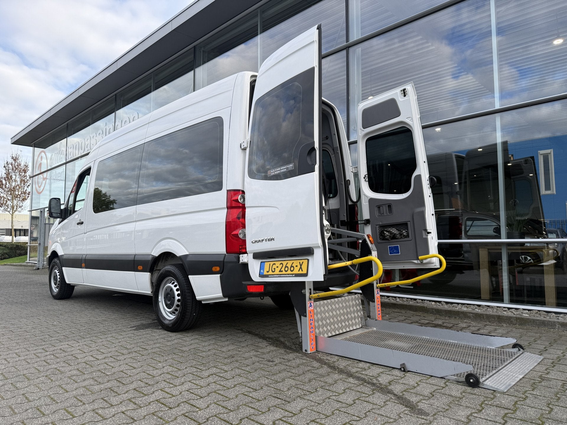 Volkswagen Crafter L2H2 Rolstoelbus / Personenbus 35 2.0 TDI, Auto's, 13 km/l, Gebruikt, 116 pk, Wit