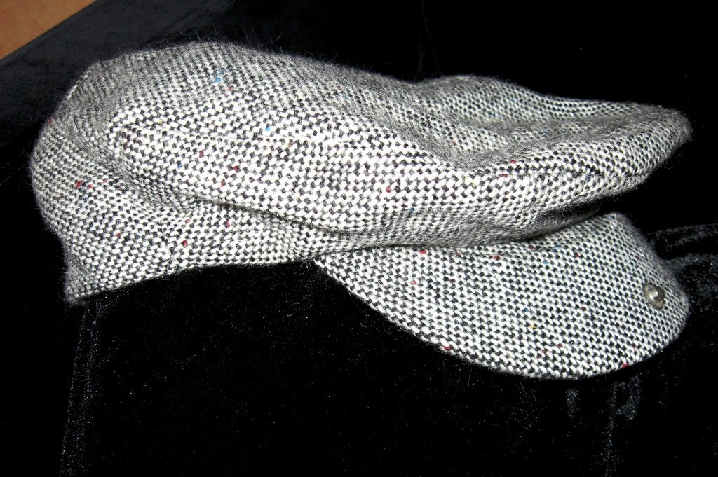 H & M vintage pet met drukknoop op klep vintage jaren 80, Ophalen of Verzenden, H & M, Pet, 57 cm (M, 7⅛ inch) of minder