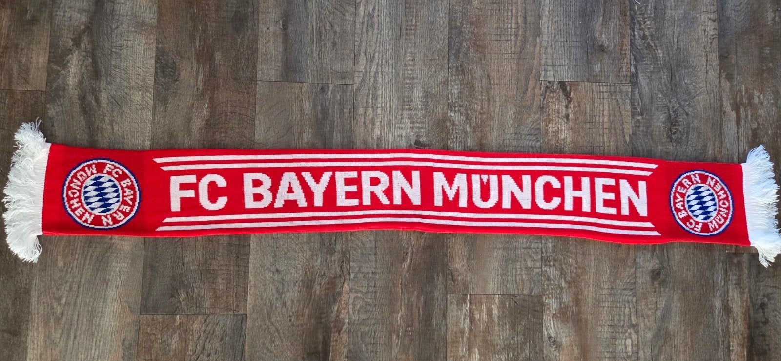Sjaal Bayern Munchen, Verzamelen, Ophalen of Verzenden, Zo goed als nieuw, Buitenlandse clubs, Vaantje of Sjaal