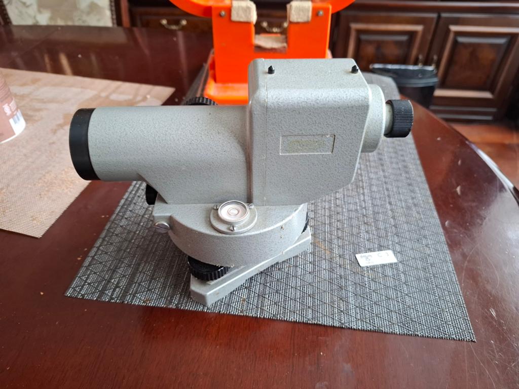 Sokkishia Automatic Level C-3 Waterpasinstrument, Ophalen