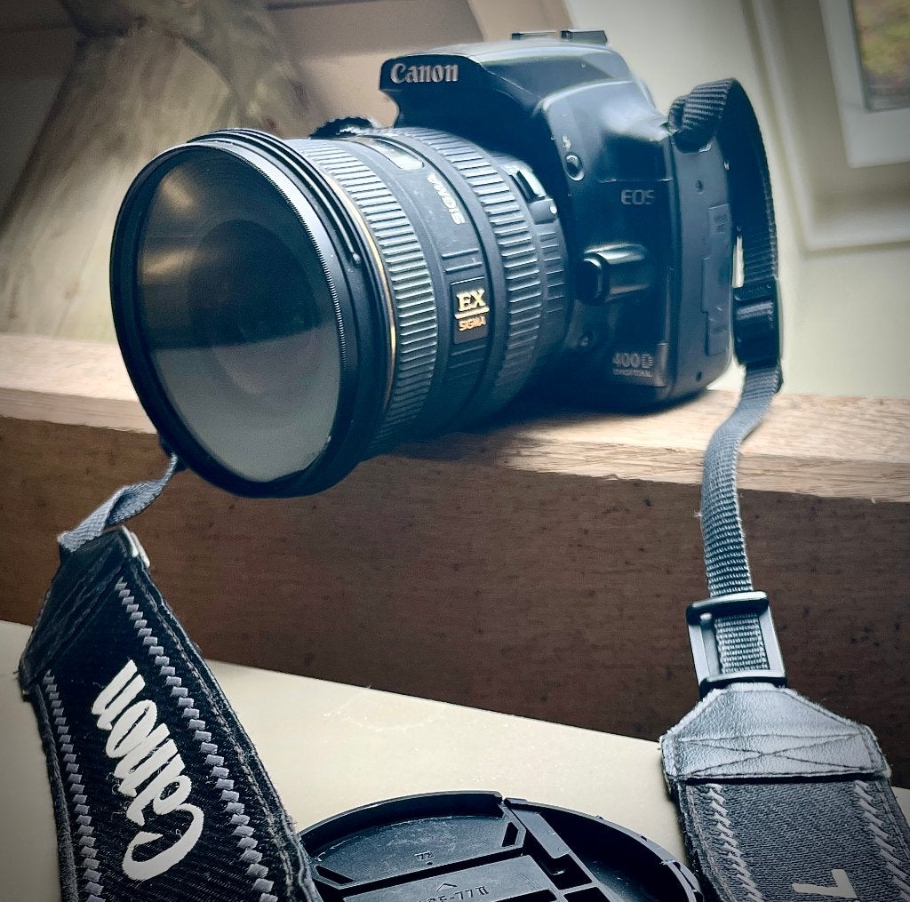 Canon EOS 400D Spiegelreflexcamera met Sigma lens, Audio, Tv en Foto, Fotocamera's Digitaal, Ingebouwde flitser, Gebruikt, Spiegelreflex