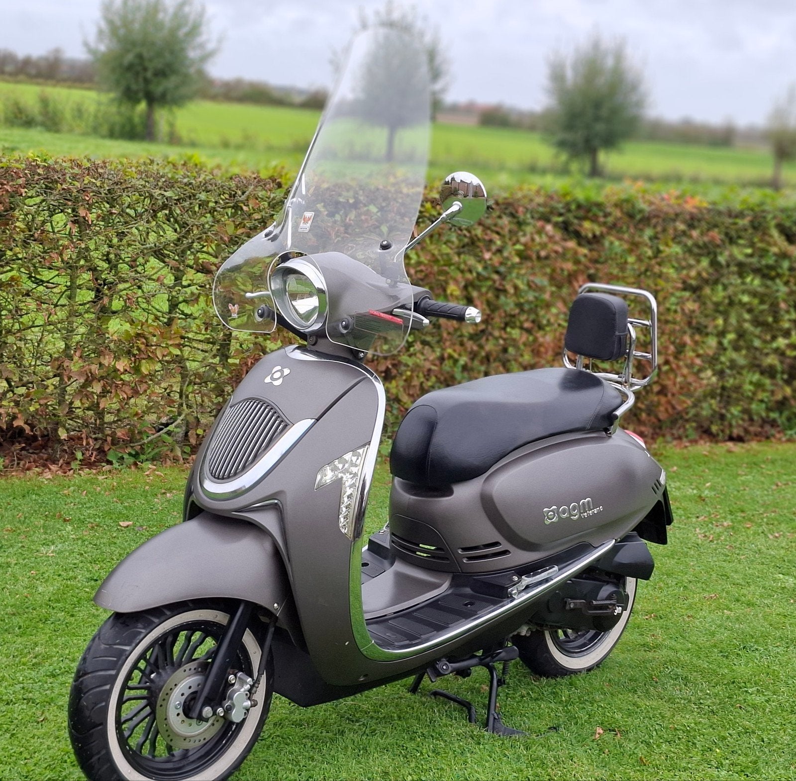 Scooter AGM  25+ | Windscherm | weinig km-bieden va € 595.-, Ophalen, Gebruikt, Benzine