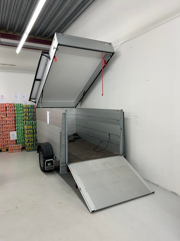 Luxe aanhanger met zonnepanelen & mobiele stroomvoorziening, Ophalen, Nieuw