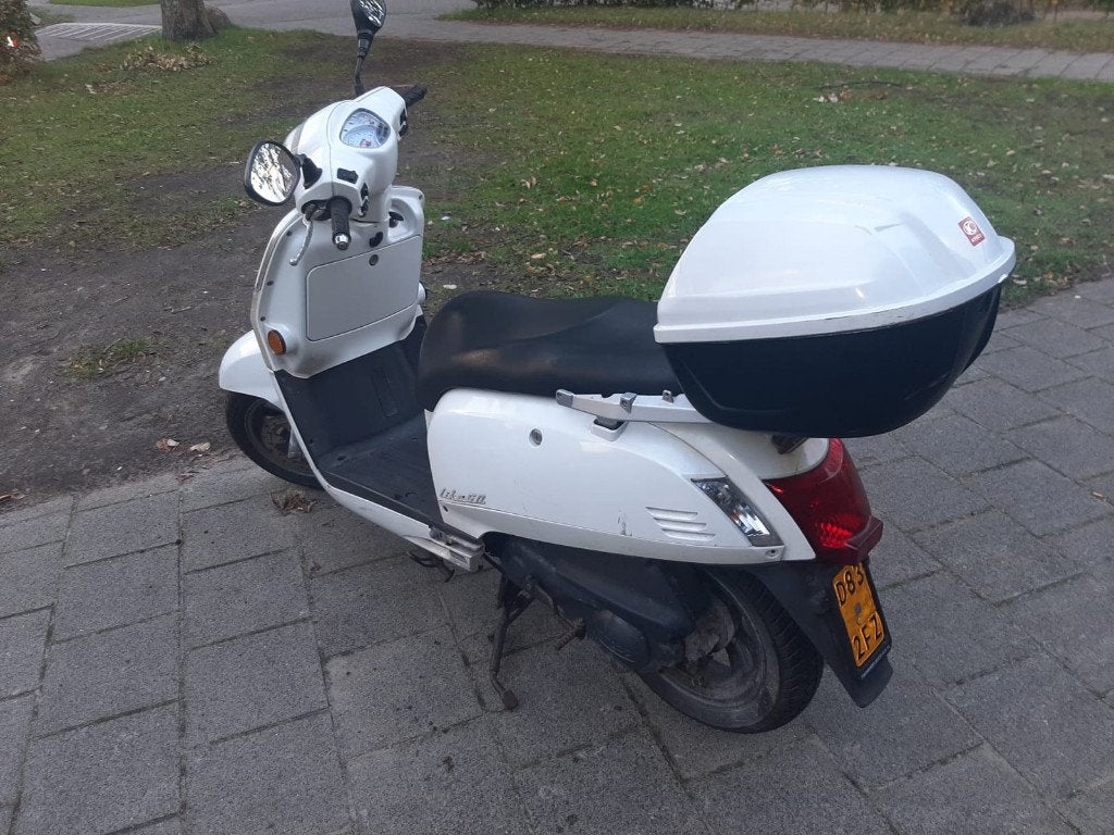 Te koop: KYMCO LIKE uit 2011, Fietsen en Brommers, Ophalen, Gebruikt, Maximaal 45 km/u, 49 cc