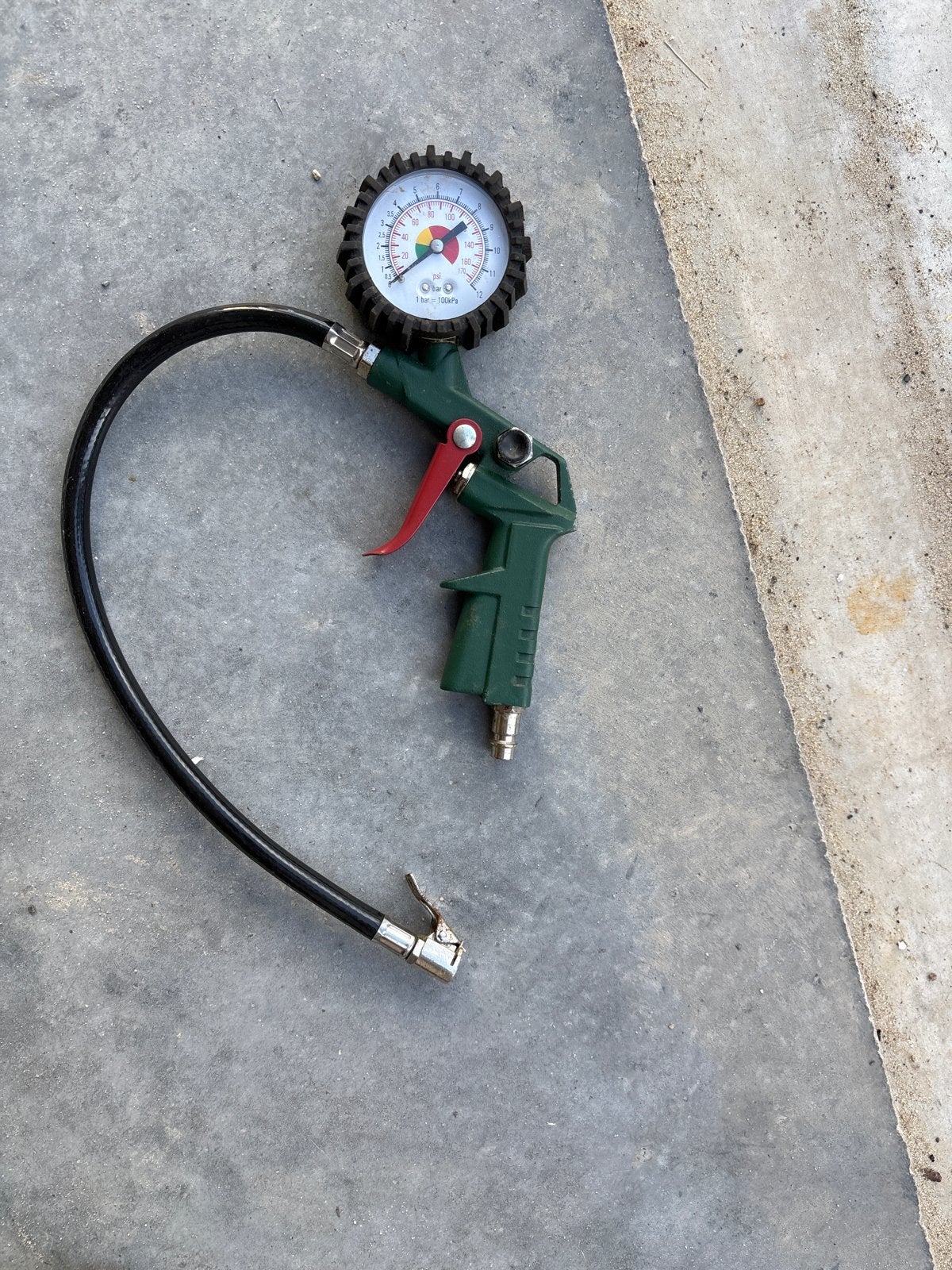 Bandenspanningsmeter met manometer en luchtslang, Ophalen of Verzenden, Gebruikt