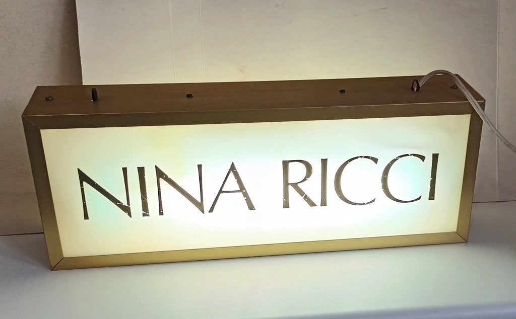 Antiek Nina Ricci Parfum reclame lichtbakje licht reclame, Ophalen of Verzenden, Reclamebord