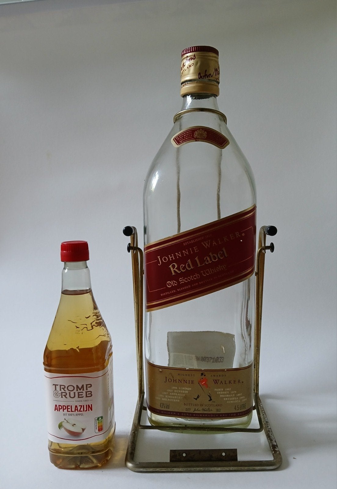020/JOHNNY WALKER 4.5 L KANTELFLES//HEINEKEN/JAGERMEISTER, Ophalen, Gebruikt