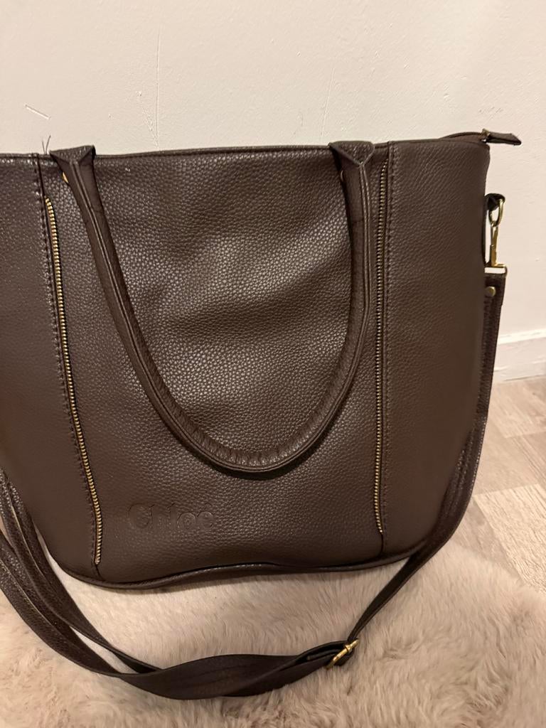 Chloé Bruine Handtas met Ritsdetails, Sieraden, Tassen en Uiterlijk, Tassen | Damestassen, Ophalen of Verzenden, Gebruikt, Bruin
