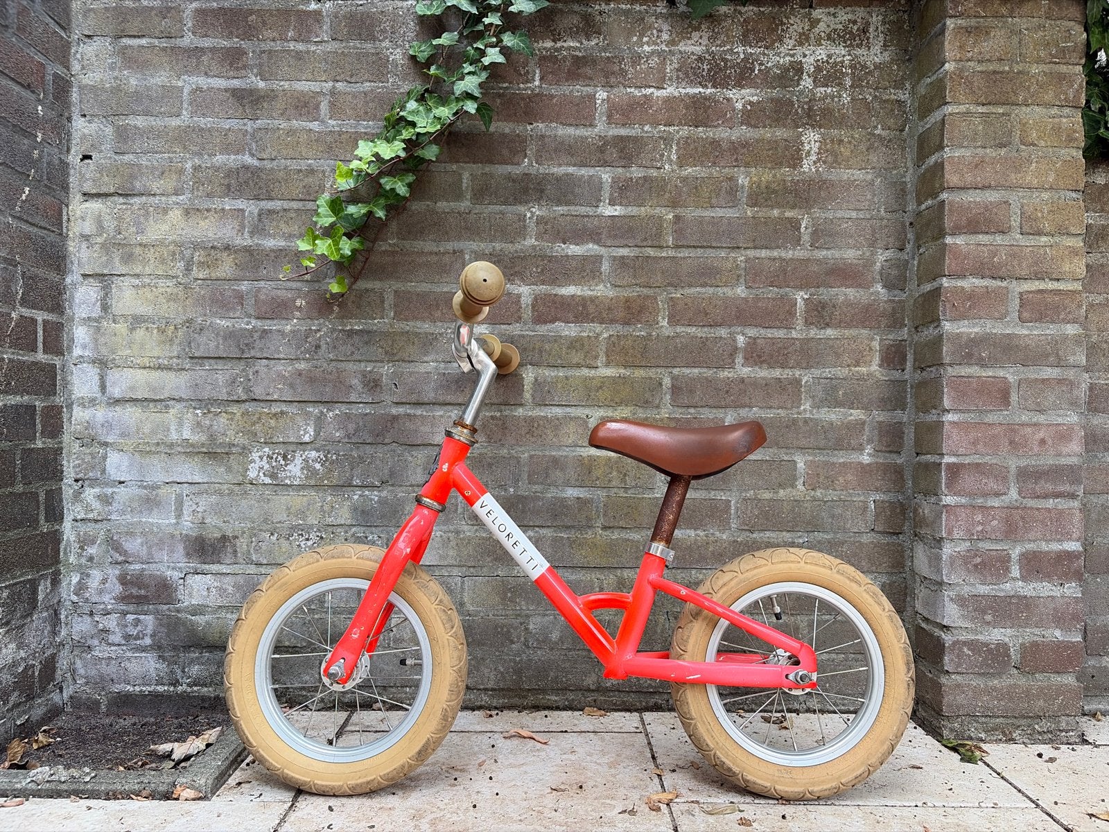 Veloretti loopfiets oranje, Ophalen, Gebruikt, Minder dan 16 inch, Zijwieltjes