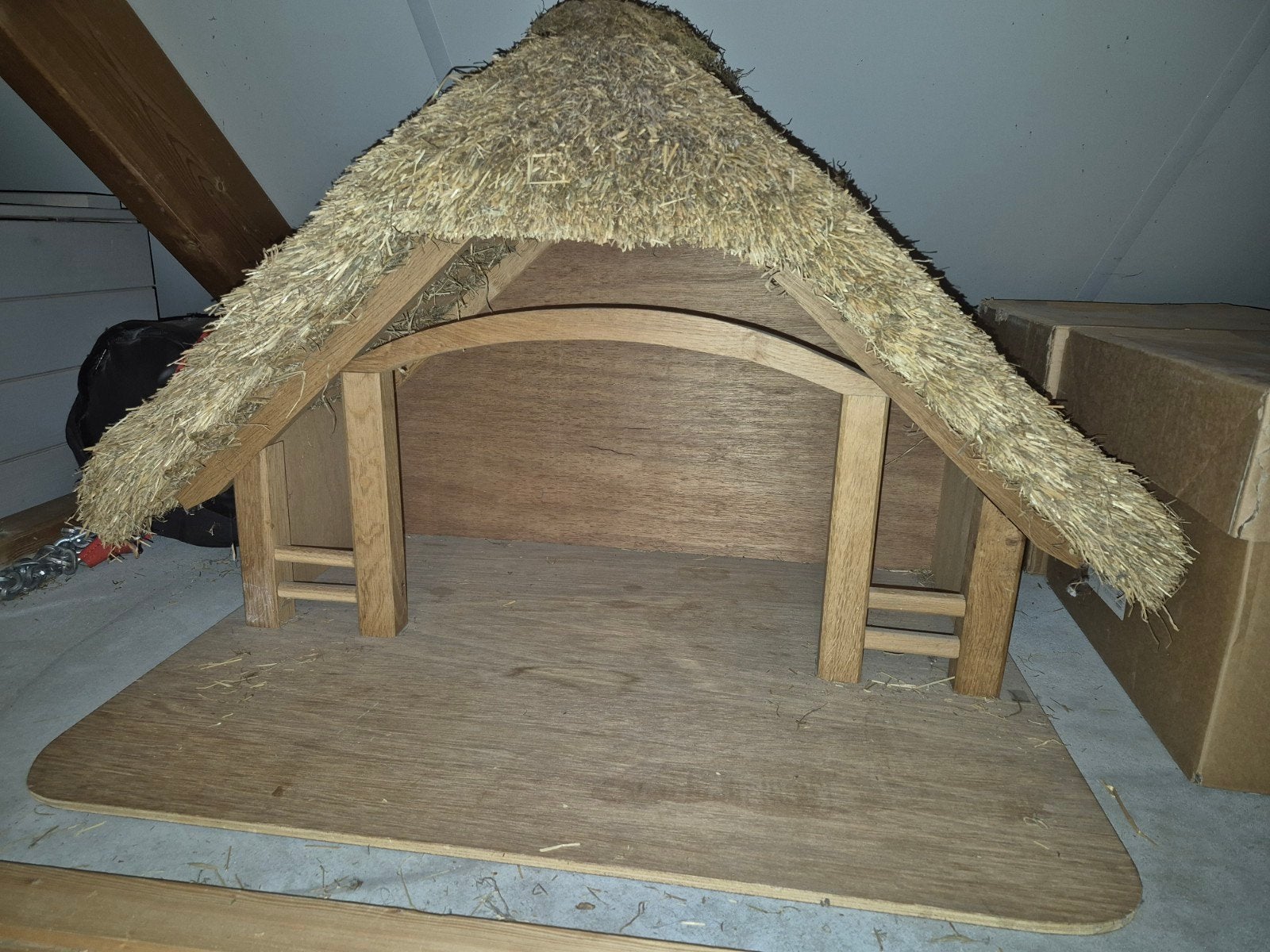 Kerststal met rietendak, Diversen, Ophalen