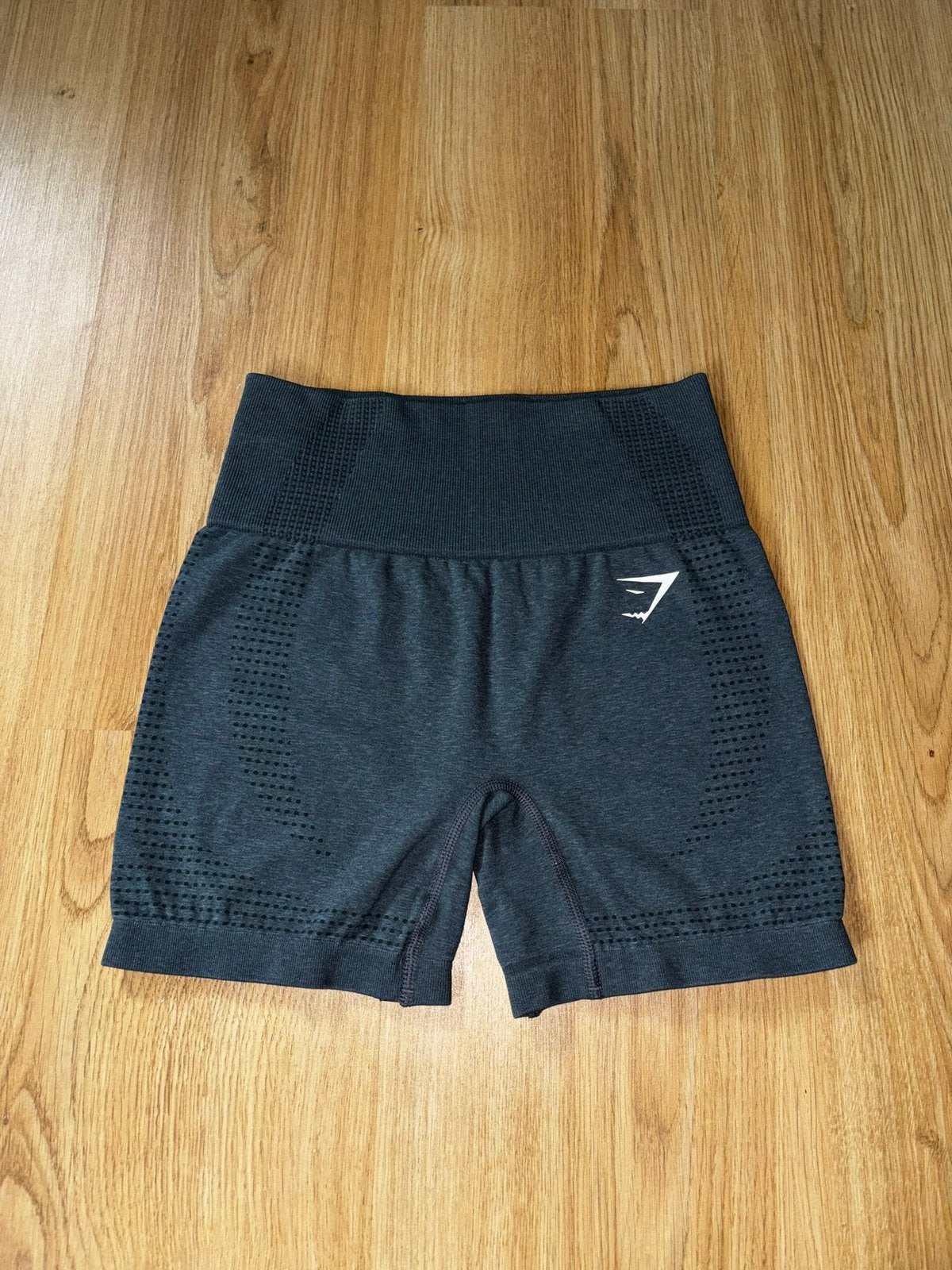 Gymshark vital short, Kleding | Dames, Ophalen of Verzenden, Zo goed als nieuw, Grijs, Fitness of Aerobics