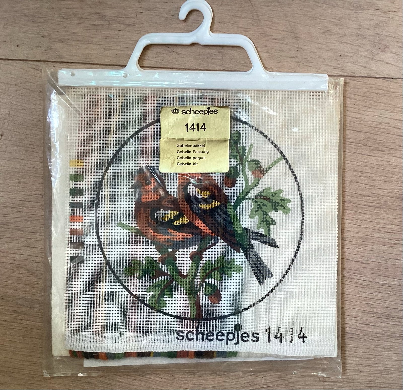 Scheepjeswol Gobelin pakket - Twee vogeltjes, Ophalen of Verzenden, Gebruikt, Handborduren, Borduurpakket