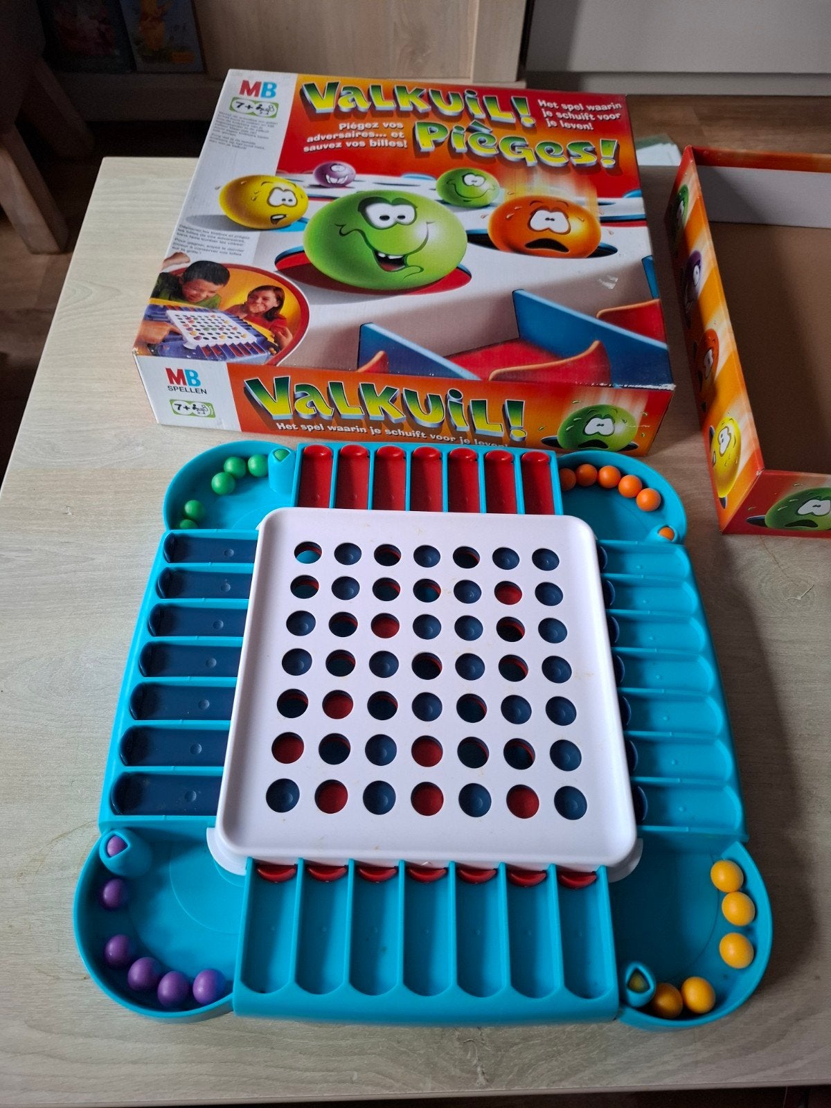 Valkuil! Bordspel MB Spellen - Het spel waarin je schuift, Hobby en Vrije tijd, Gezelschapsspellen | Bordspellen, Ophalen of Verzenden