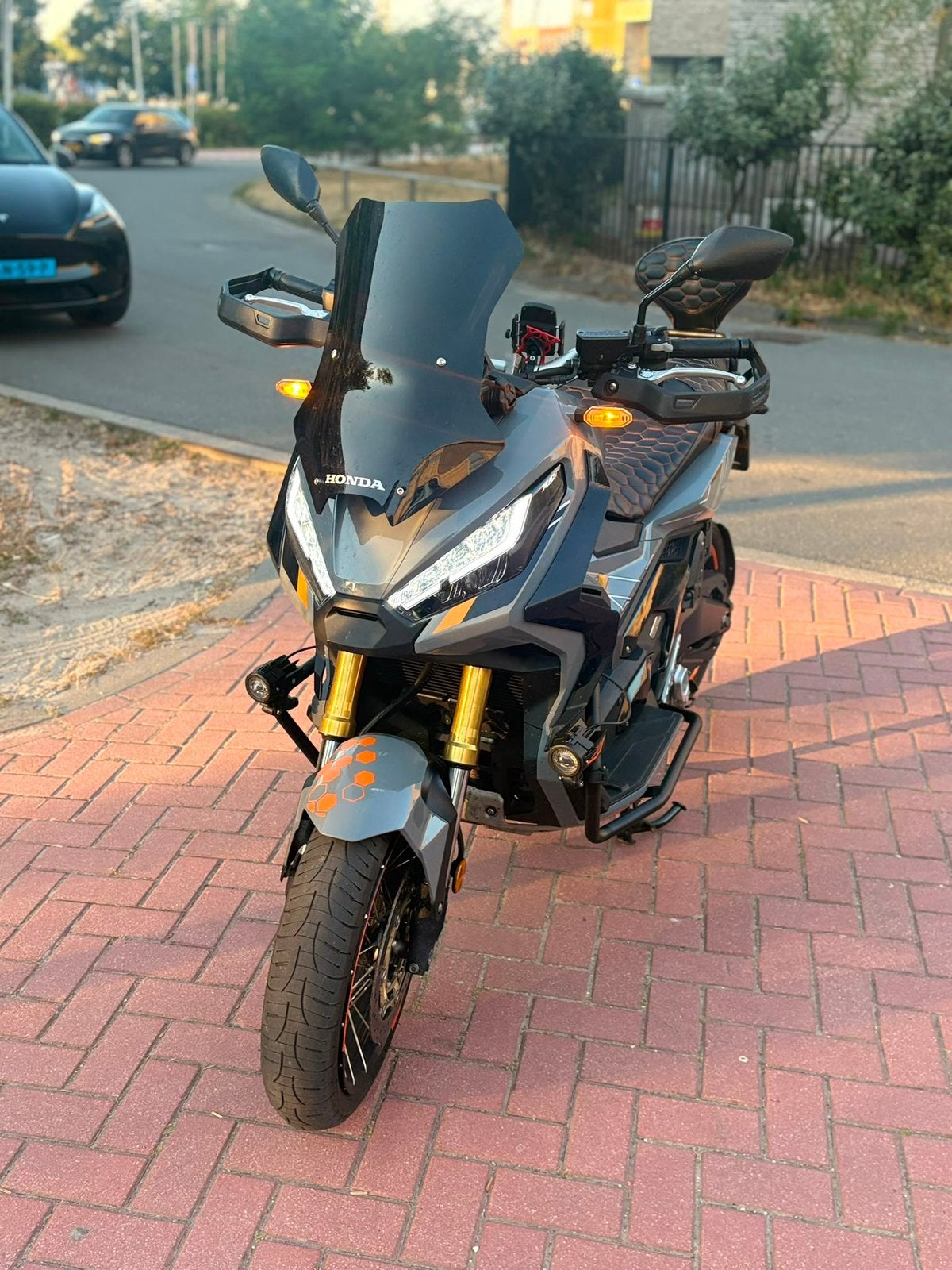 HONDA X-ADV 750 CUSTOM – FULL OPTION, Fietsen en Brommers, Ophalen, Zo goed als nieuw