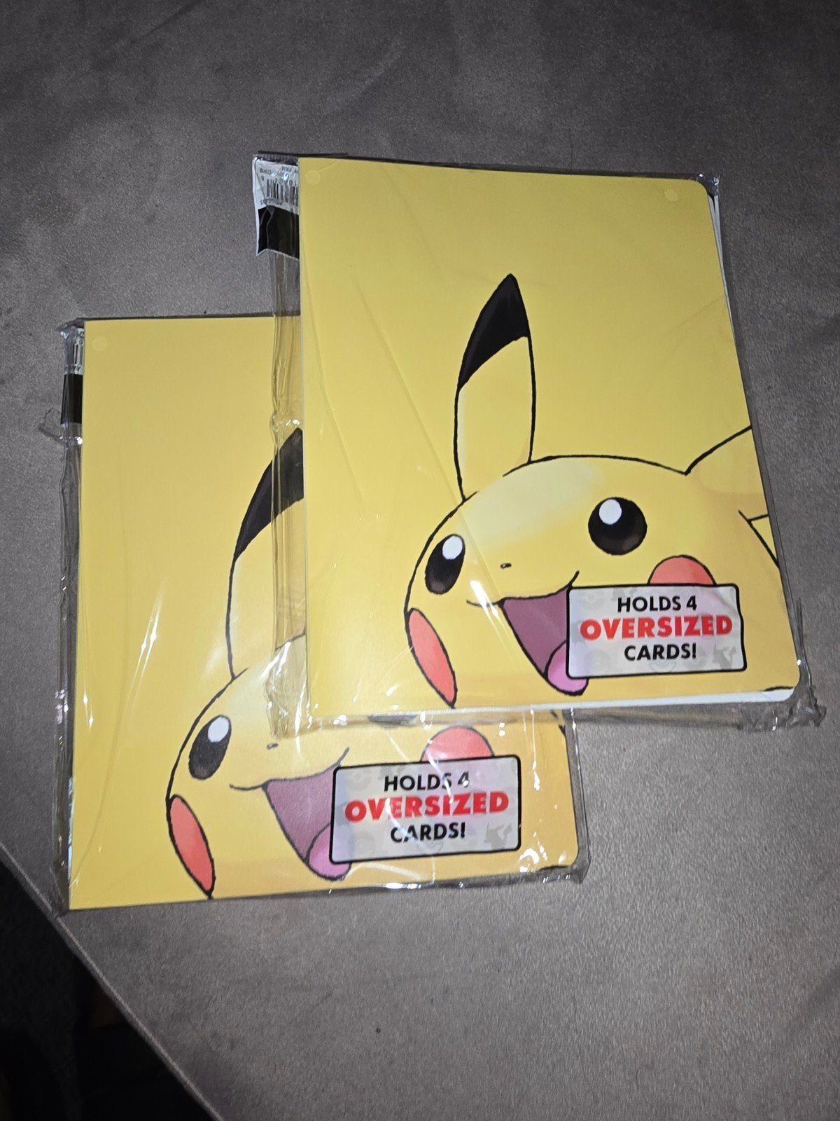 Pikachu (Oversized) binders  - Houdt 4 Kaarten, Ophalen of Verzenden, Nieuw, Sleeves of Kaarthoesjes