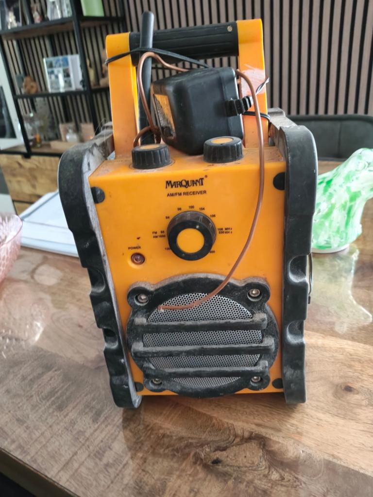 Robuuste Bouwradio - AM/FM Receiver, Ophalen of Verzenden, Gebruikt, Bouwradio