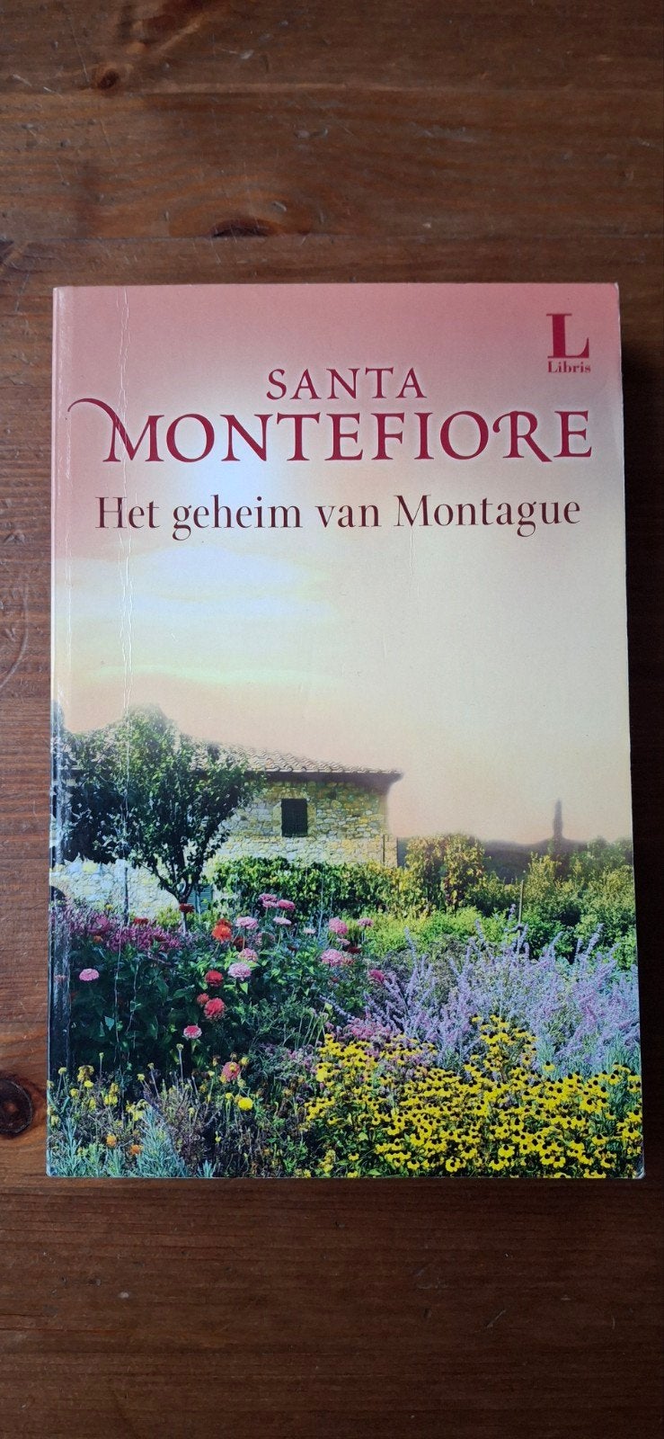 Santa Montefiore - Het geheim van Montague, Ophalen of Verzenden, Zo goed als nieuw, Santa Montefiore
