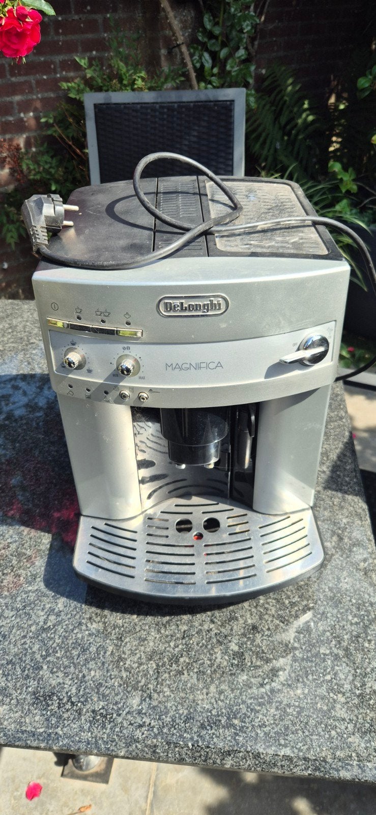 Delonghi Magnifica koffieautomaat - Defect (voor onderdelen), Witgoed en Apparatuur, Ophalen, Koffiemachine