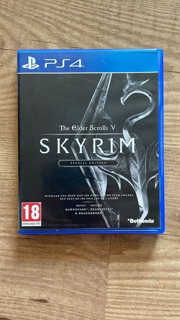 PS4 – Skyrim Special Edition + originele kaart, Spelcomputers en Games, Games | Sony PlayStation 4, Vanaf 18 jaar, 1 speler, Ophalen of Verzenden