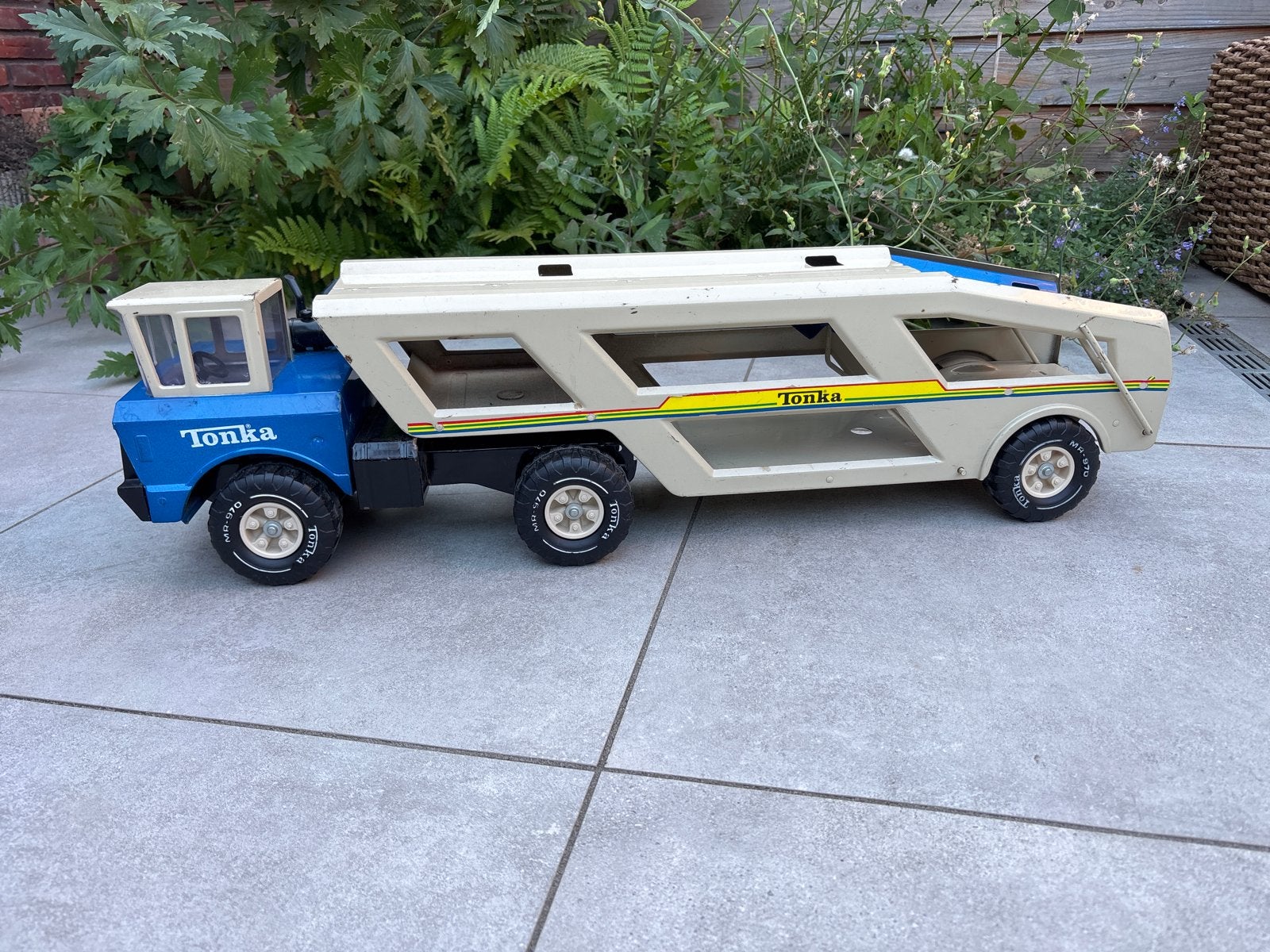 Vintage Tonka Car Carrier Truck - Blauw/Beige, Kinderen en Baby's, Speelgoed | Speelgoedvoertuigen, Ophalen of Verzenden, Gebruikt