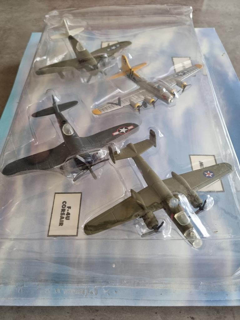 4x,1996,ROAD CHAMPS/DIECAST,
MILITARY FLYERS,Verpakt,Nieuw!, Ophalen of Verzenden, Luchtmacht, Amerika, Miniatuur of Beeldje
