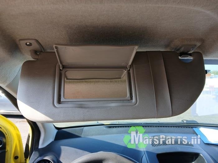 Zonneklep van een Peugeot 107, Gebruikt, -, -, Ophalen of Verzenden