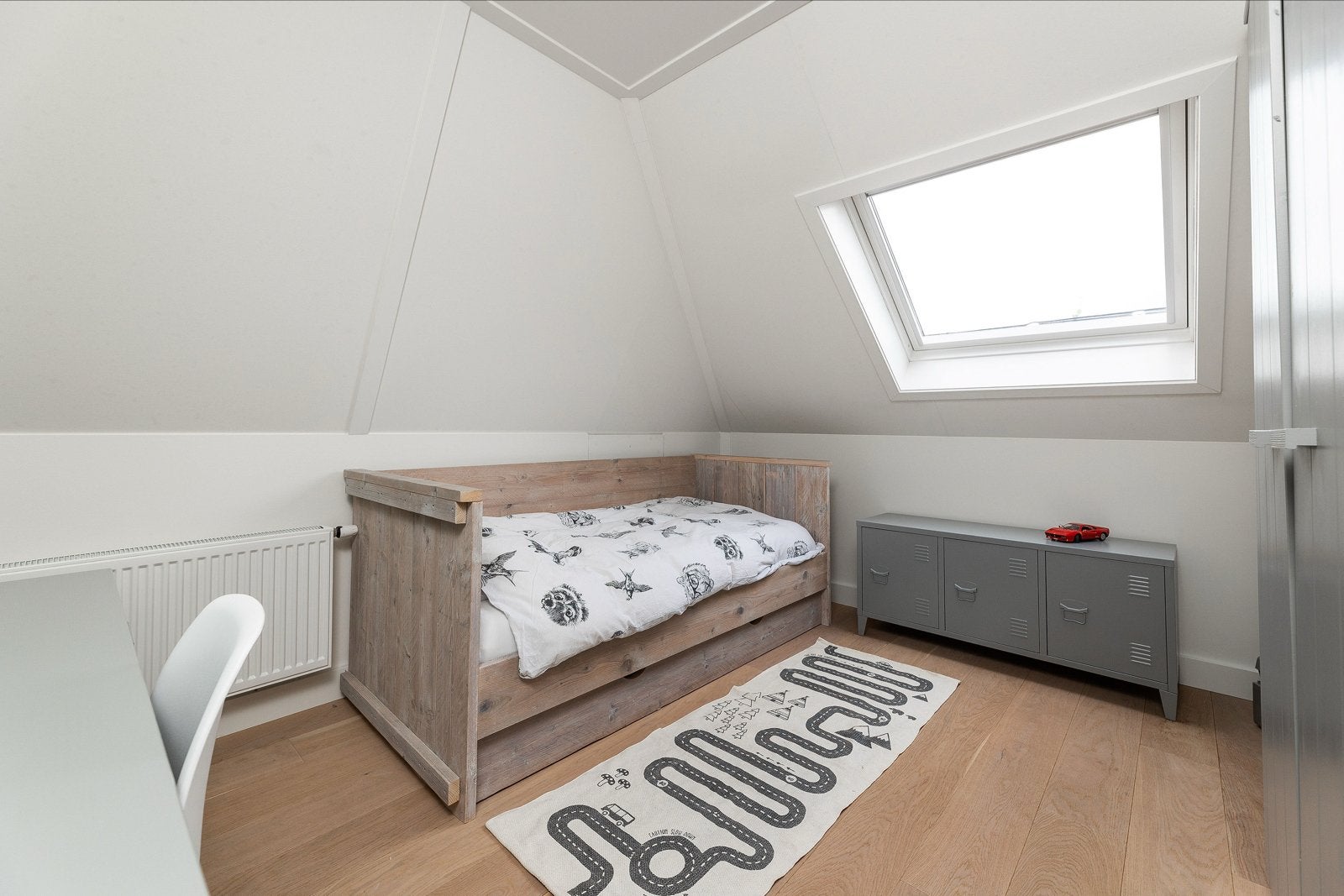 Steigerhouten uitschuifbed - Ideaal voor logees, Huis en Inrichting, Ophalen, 90 cm, Eenpersoons, Bruin