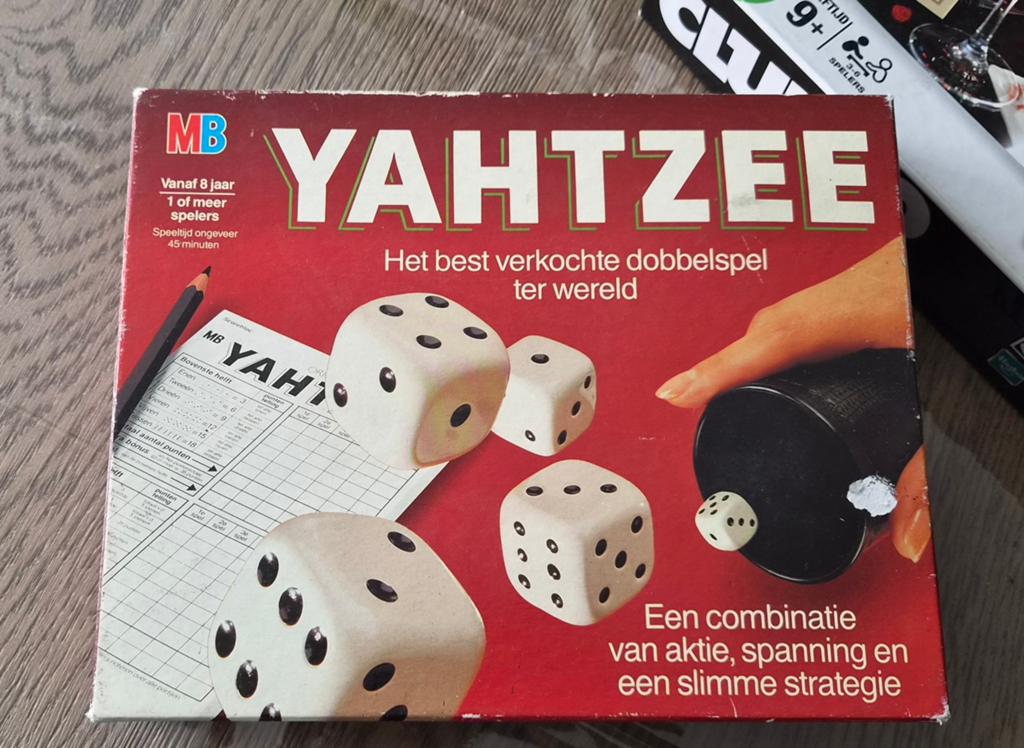 Yahtzee dobbelspel, Vijf spelers of meer, Ophalen of Verzenden, Gebruikt, MB Spellen
