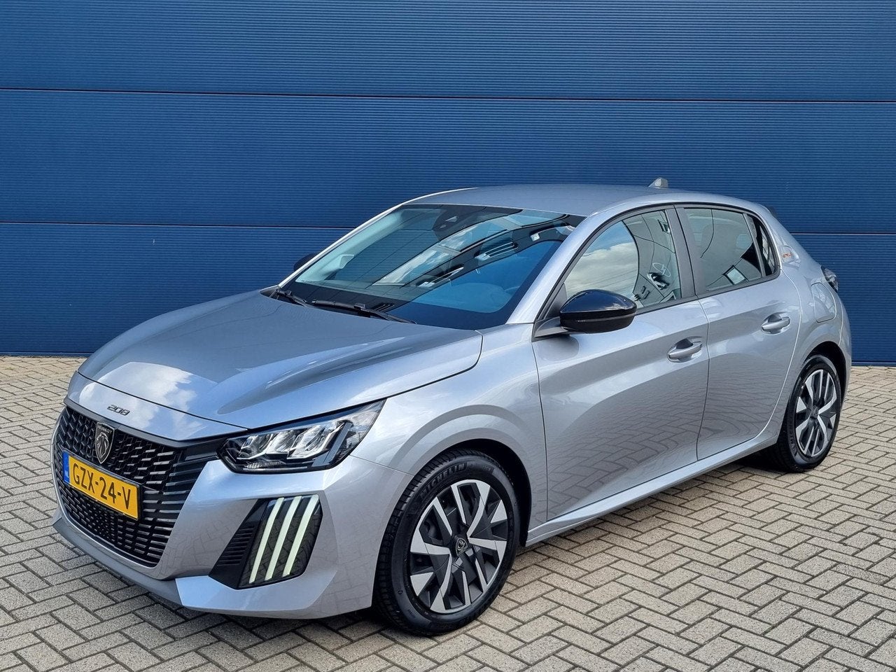 Peugeot 208 1.2 PureTech 75 Style | Airco | Navigatie | Appl, Auto's, Gebruikt, 1199 cc, LED verlichting, Bedrijf