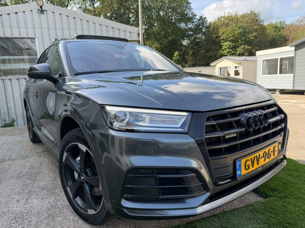 Audi Q5 50 Tfsi e Quattro 299pk S Tronic 2020 Grijs, Auto's, 2005 kg, 1750 kg, Zwart, Plug-in hybride