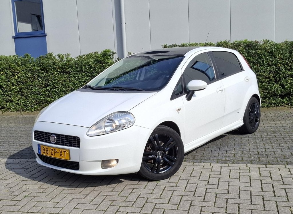 Fiat Punto 1.4 5DR Sport/Panoramadak, 4 cilinders, 400 kg, Wit, Origineel Nederlands