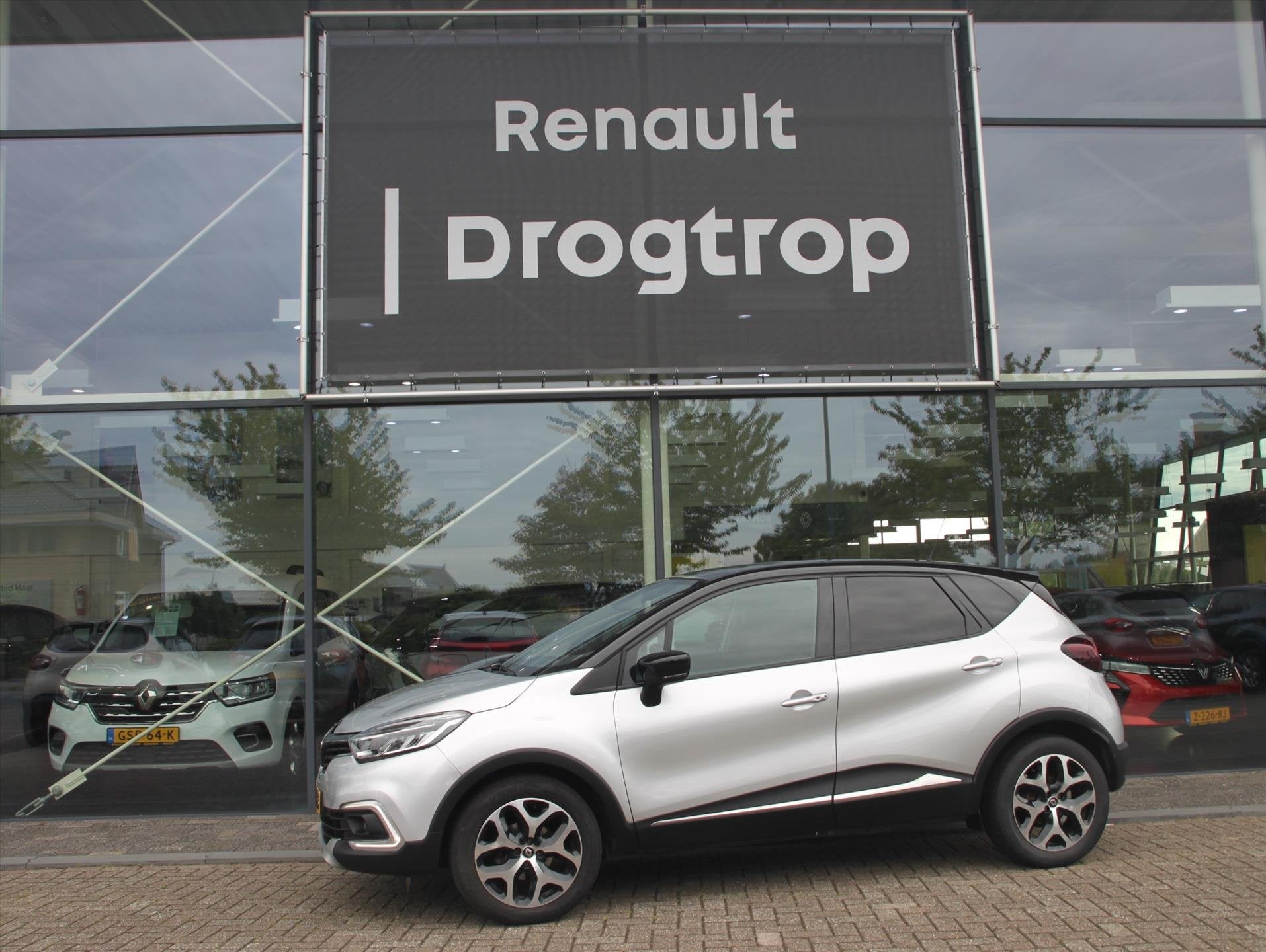 RENAULT Captur 90PK-DYNAMIQUE-111DKM-NAVI-CLIMA-TREKHAAK-, Auto's, Voorwielaandrijving, 898 cc, Stof, Gebruikt