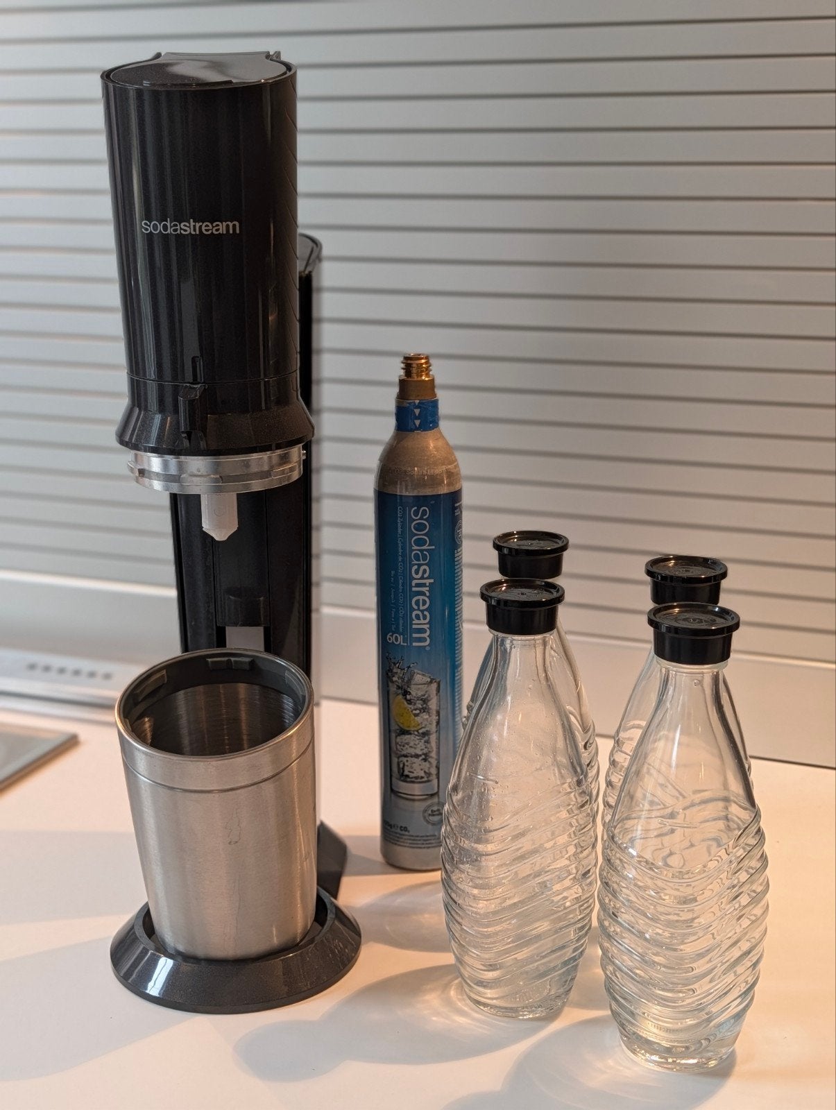 Sodastream Crystal met CO2-patroon en 4 glazen flessen, Witgoed en Apparatuur, Ophalen of Verzenden, Gebruikt