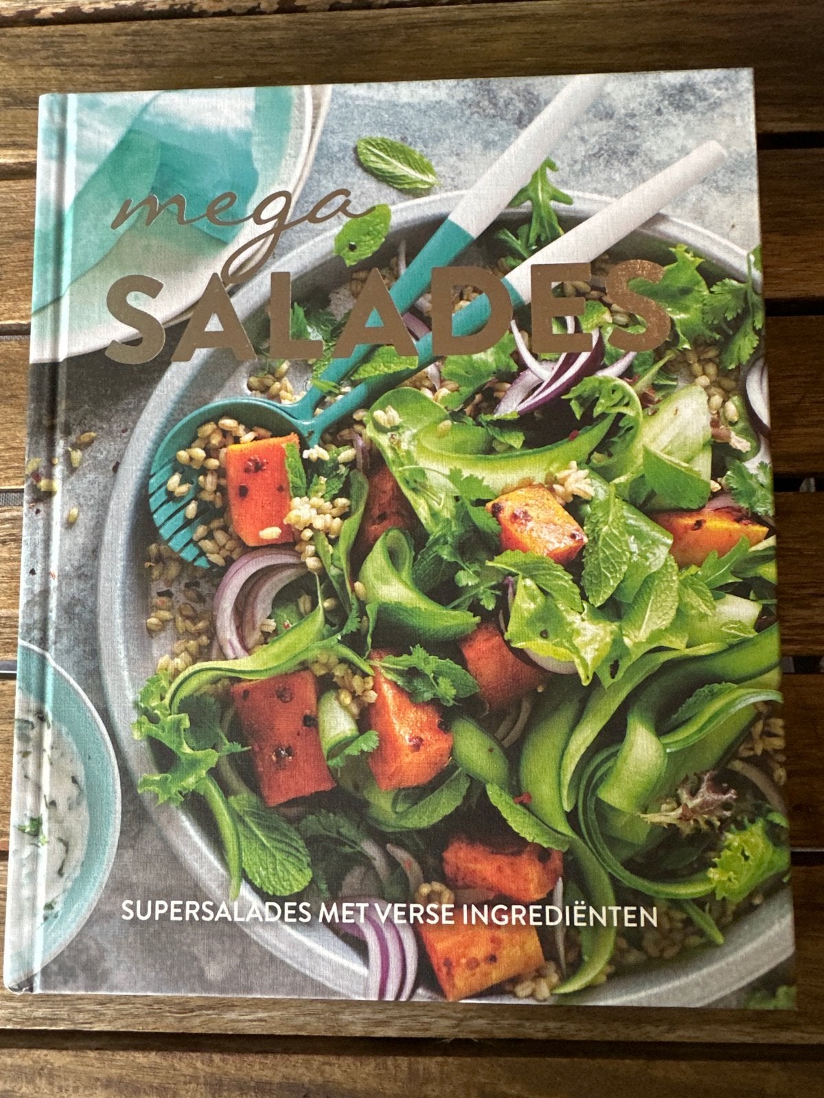 Mega Salades: Supersalades met verse ingrediënten, Hoofdgerechten, Verzenden, Zo goed als nieuw, Gezond koken
