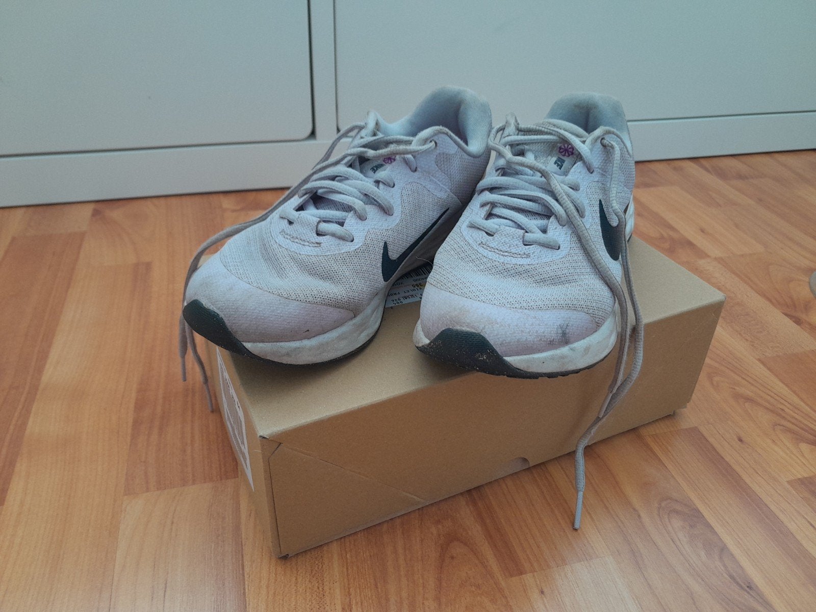 Sneakers Nike Revolution 6, violet frost (lila), maat 35,5, Gebruikt, Meisje, Schoenen, Ophalen of Verzenden