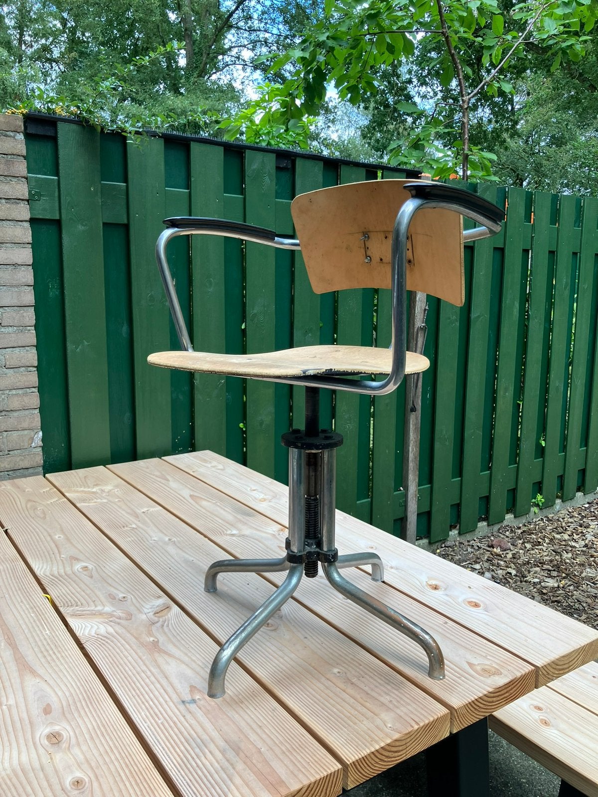 Industriele design stoel, Huis en Inrichting, Zwart, Ophalen of Verzenden, Zo goed als nieuw, Metaal