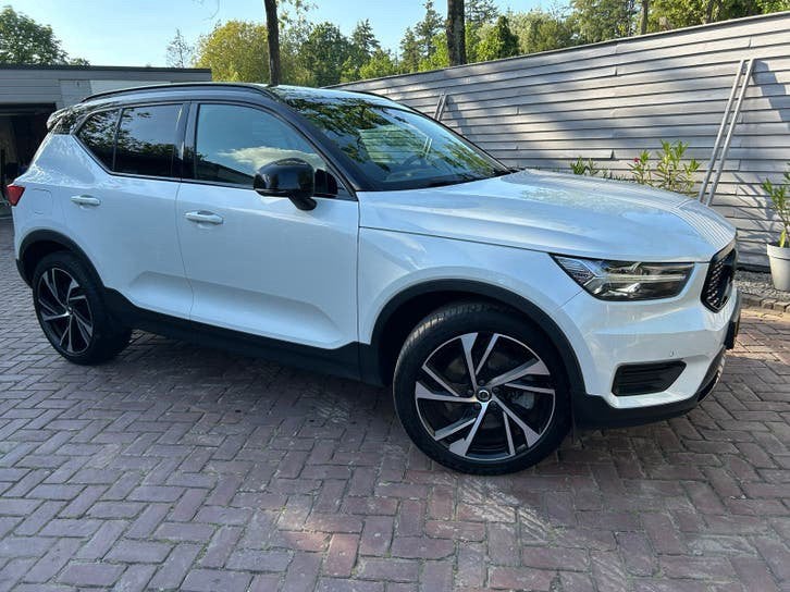 Volvo XC40 T5 Twin Engine 262pk Geartronic 2020 Wit, 1800 kg, 1712 kg, 179 pk, Wit
