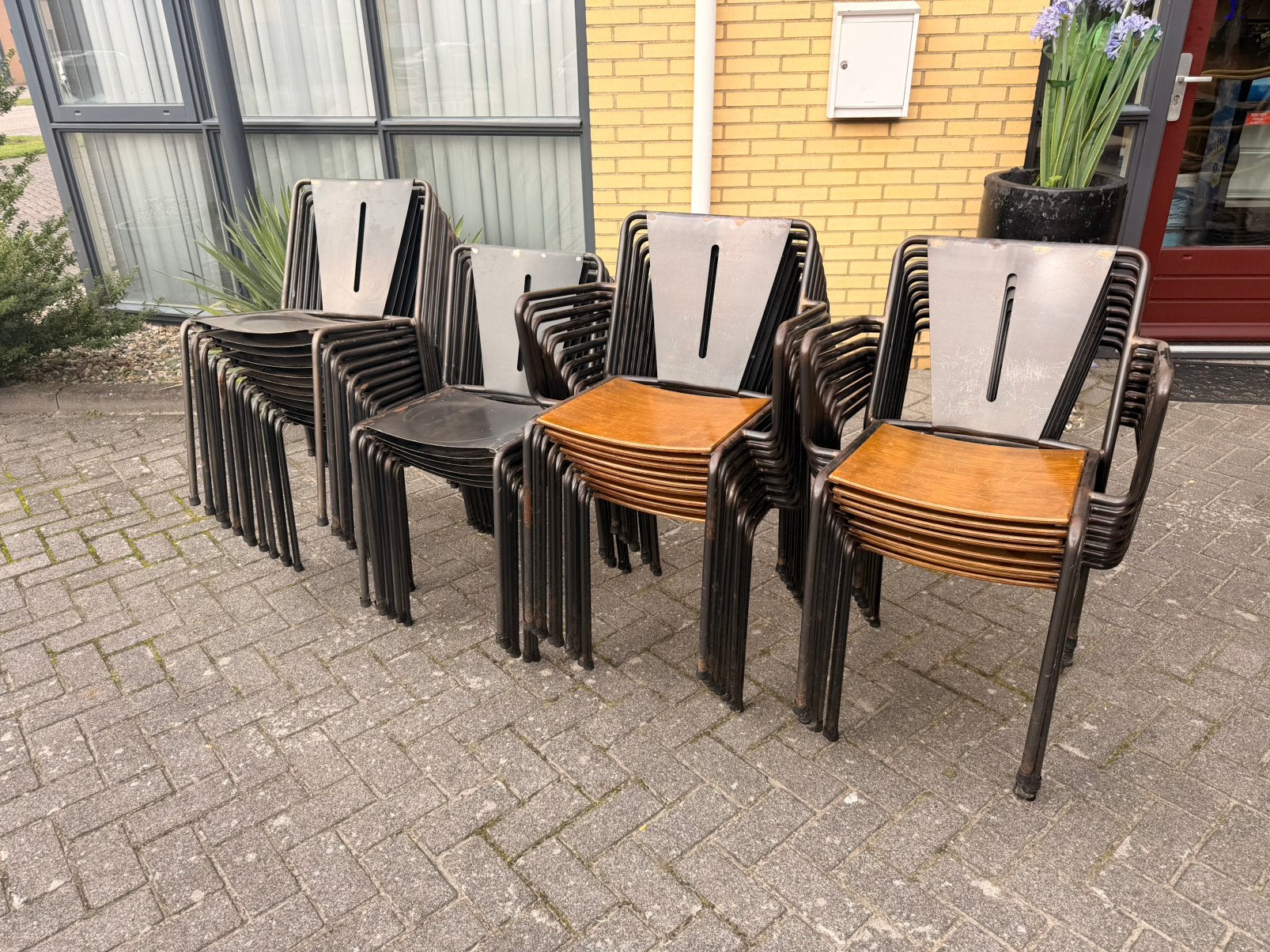 Industriële stoelen kantine retro vintage school stapel, Huis en Inrichting, Gebruikt, Kantine cafe bar school industrieel, Ophalen of Verzenden