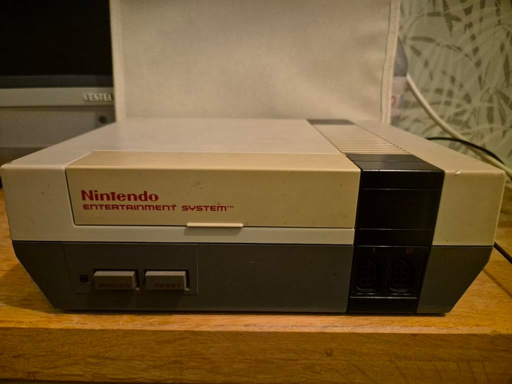 Nintendo NES met probleem, zonder kabels of controller, Avontuur en Actie, Gebruikt, 1 speler, Ophalen of Verzenden