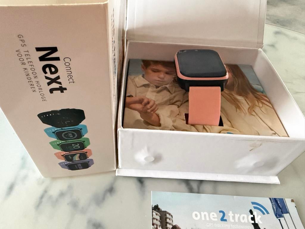 One2Track Roze Kinderhorloge GPS Telefoon Connect Next, Ophalen of Verzenden, Zo goed als nieuw, Roze, Meisje