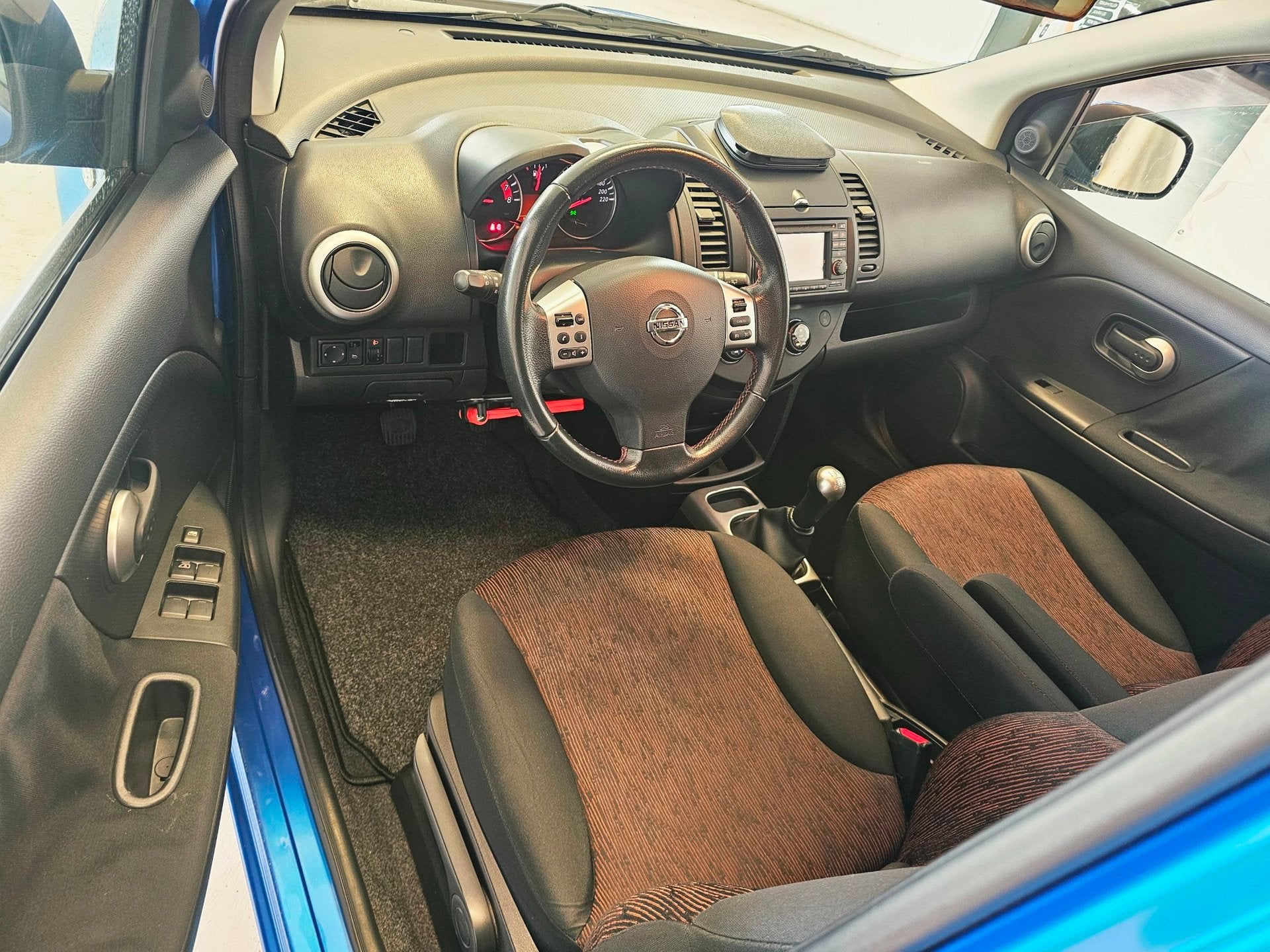 Nissan Note 1.4 Acenta|VELGEN|TREKHAAK|AIRCO|PARKSENS|CRUISE, Voorwielaandrijving, Gebruikt, Parkeersensor, 4 cilinders