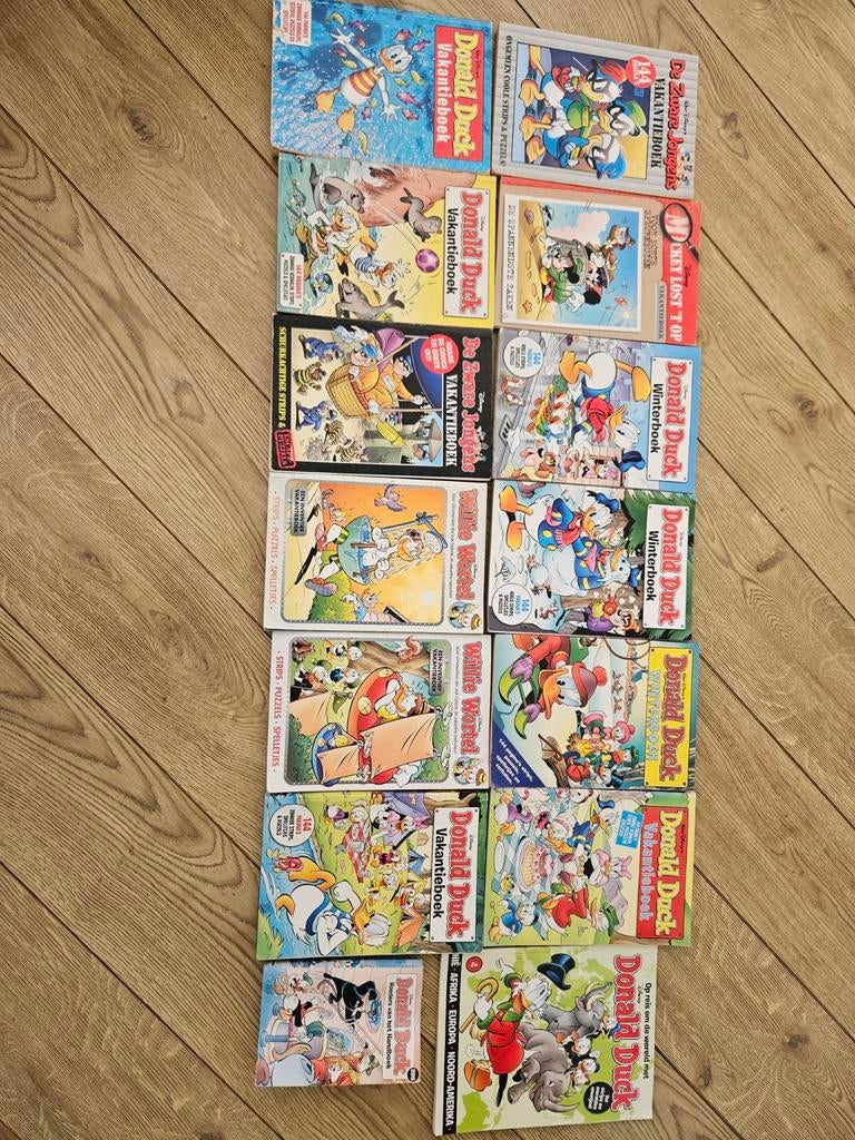 Donald duck vakantieboeken, Boeken, Meerdere comics, Ophalen of Verzenden, Zo goed als nieuw, Europa