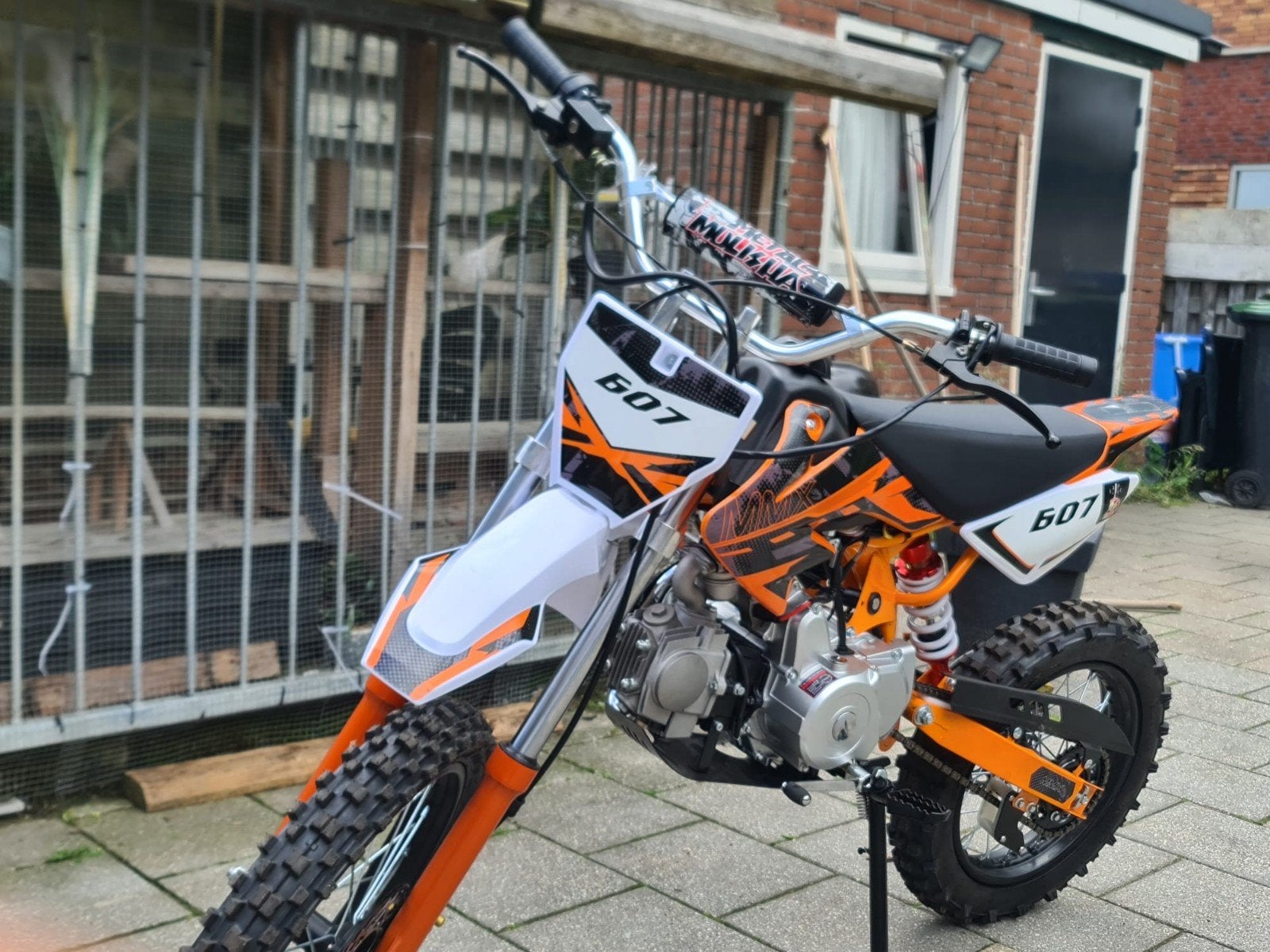 Stoere Oranje Crossmotor - Zo goed als nieuw, 125 cc, Zo goed als nieuw, 4 versnellingen, Ophalen