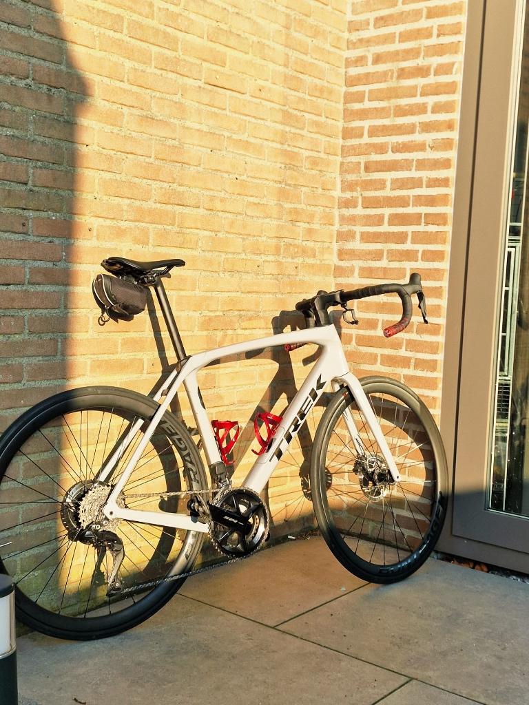 Aangeboden - Trek Domane - 56 cm, 28 inch, Carbon, Zo goed als nieuw, Meer dan 20 versnellingen