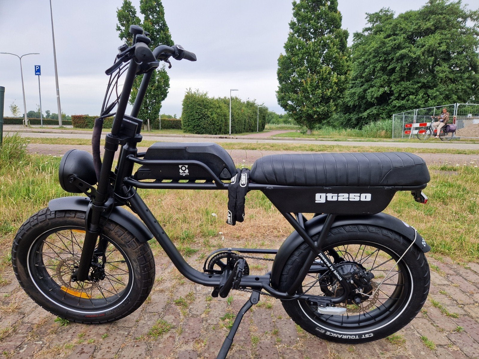 ELEKTRISCHE FATBIKE GT250 (ZO GOED ALS NIEUW)WEINIG KM, Fietsen en Brommers, Fietsen | Dames | Sportfietsen en Toerfietsen, Ophalen