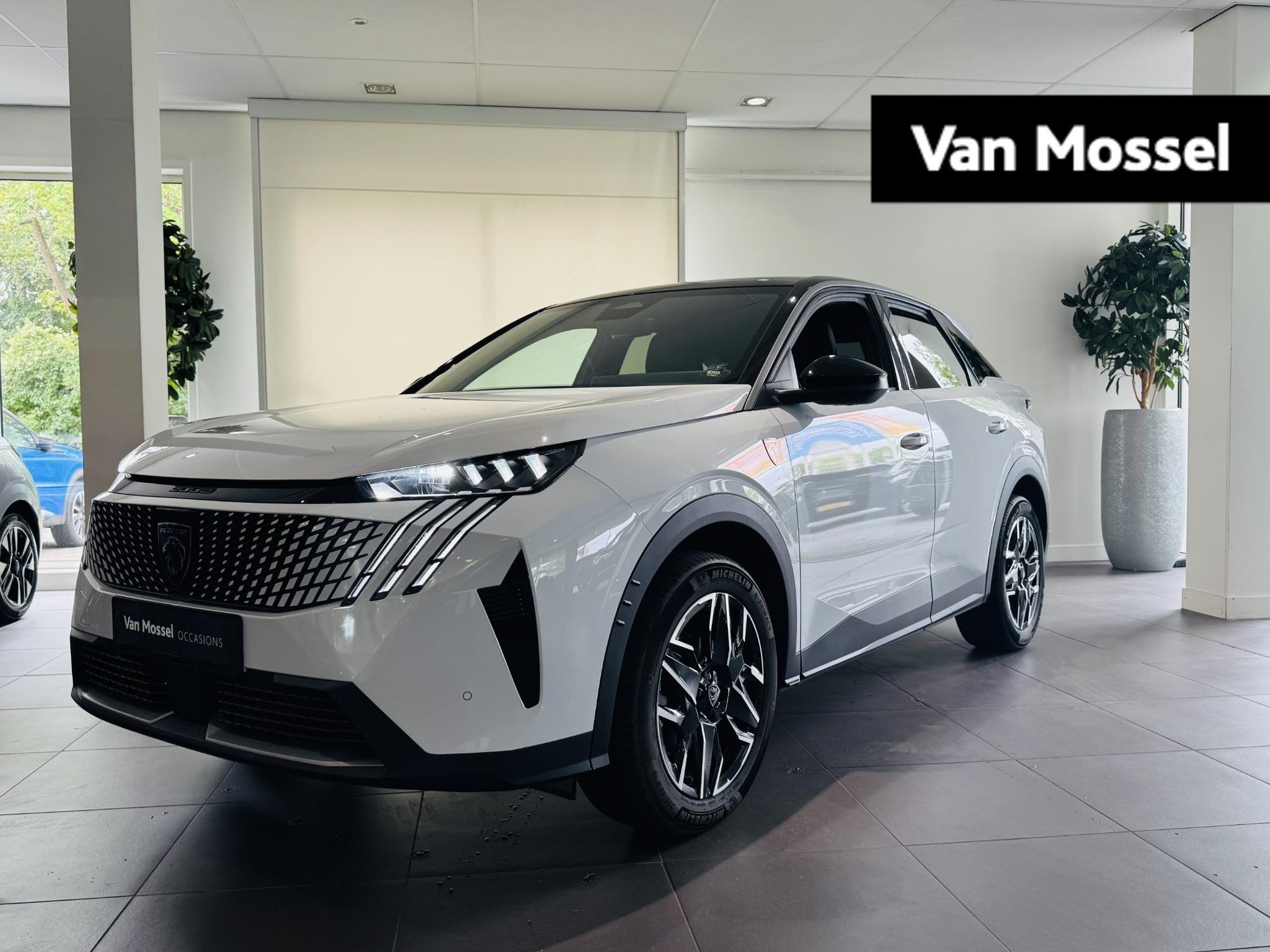 Peugeot 3008 1.2 Hybrid 136 GT | Camera | Navigatie | Climat, Auto's, Gebruikt, Euro 6, 1199 cc, Leder en Stof