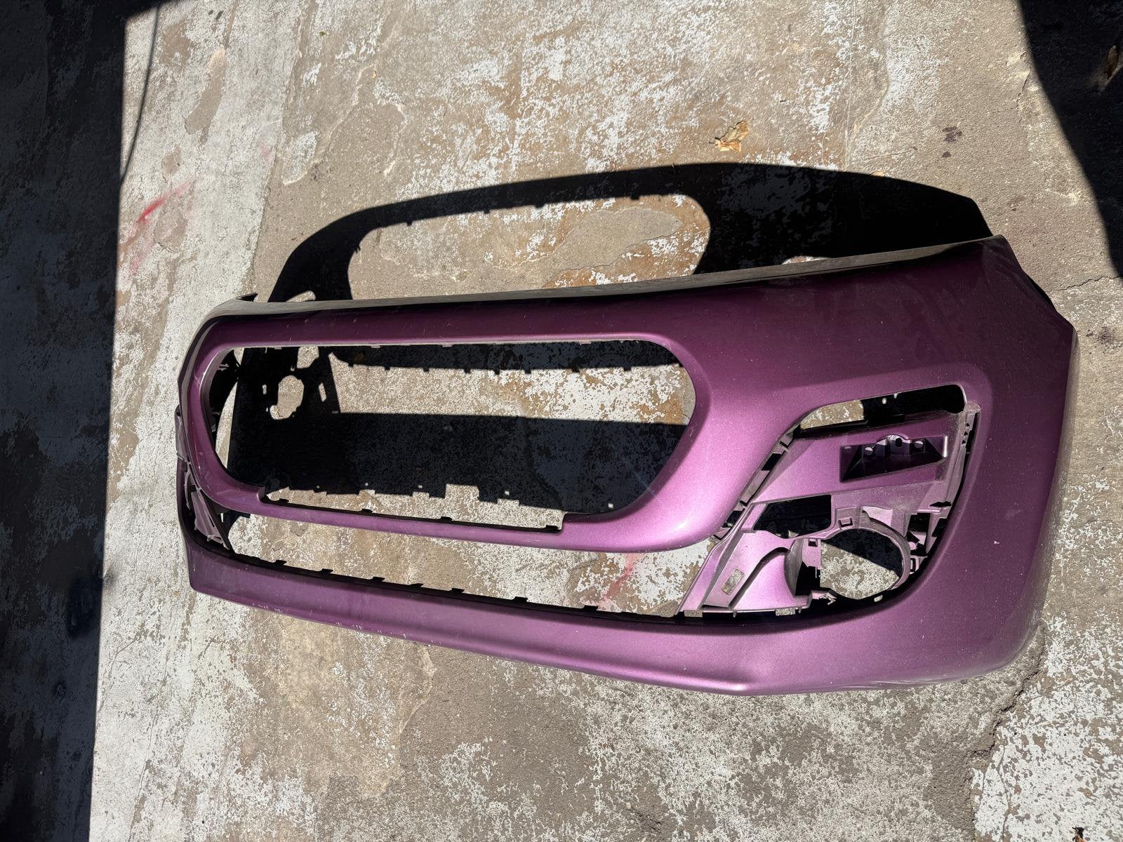 Peugeot 107 voorbumper facelift bj 2012-2014, Ophalen, Rechts, Peugeot, Motorkap