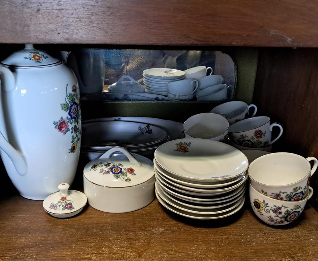 Oud servies, Antiek en Kunst, Ophalen of Verzenden
